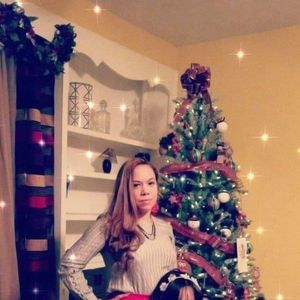 Meet your Posher, Yanet